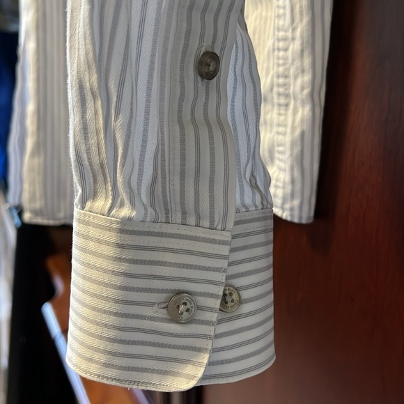 Calvin Klein Classic White with Light Gray Stripes Regular-Fit Dress Shirt! - Picture 8 of 9